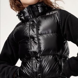 Aritzia TNA Super Puff Black Glossy Vest